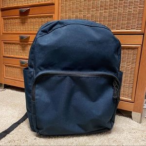 Lo and Sons Hanover Deluxe backpack.
